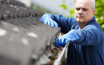 cleaning and inspecting Refail roofs